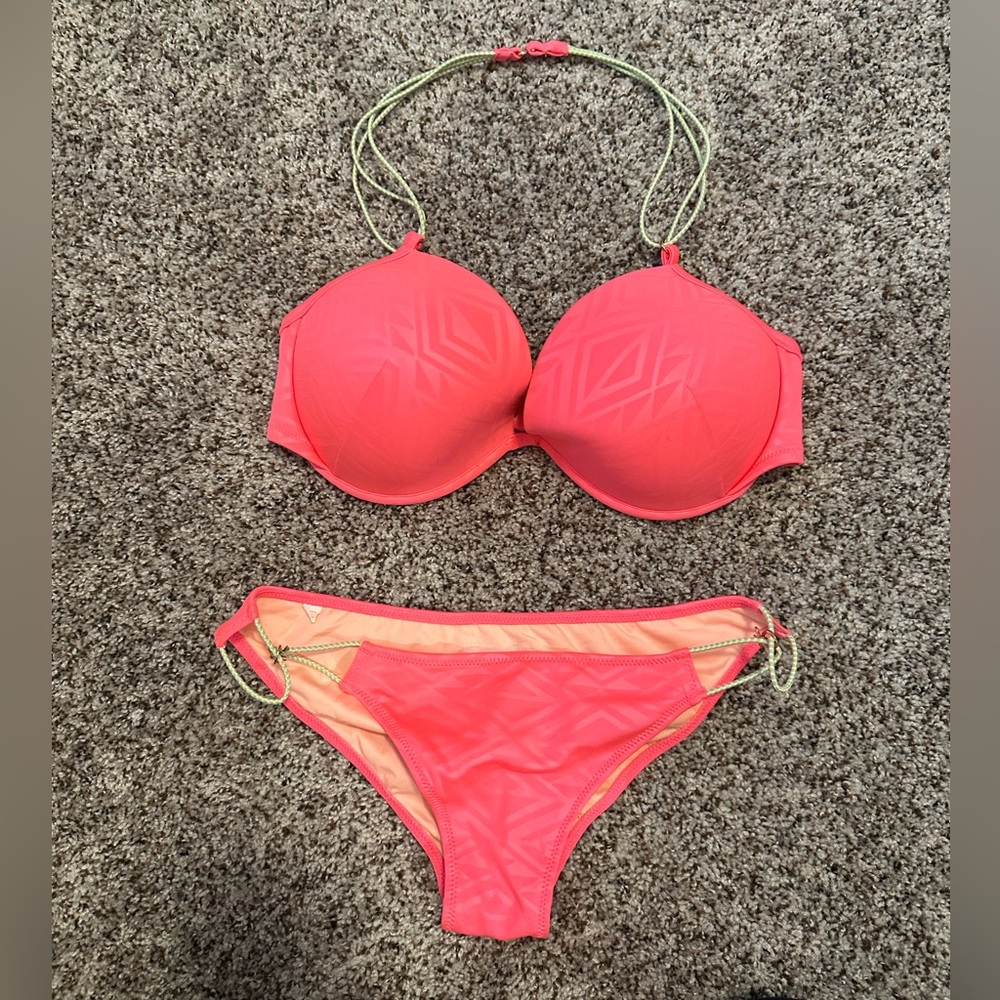 Victoria’s Secret push up bikini set - like new